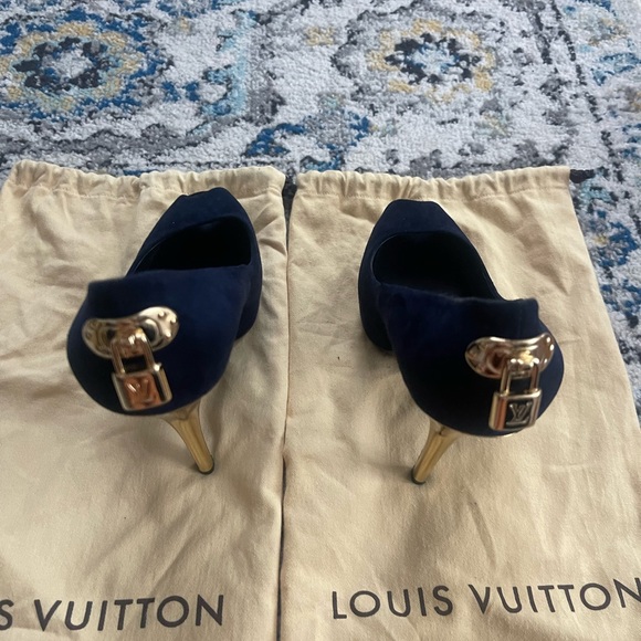 Louis Vuitton Lock Platform Peep Toe Pump in Navy size 38.5 - Picture 5 of 10
